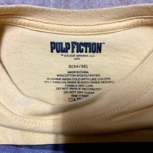 PULP FICTION LONG SLEEVE T SHIRT SIZE S YELLOW GRAPHICS ON SLEEVE VINCENT VEGA - Picture 4 of 5